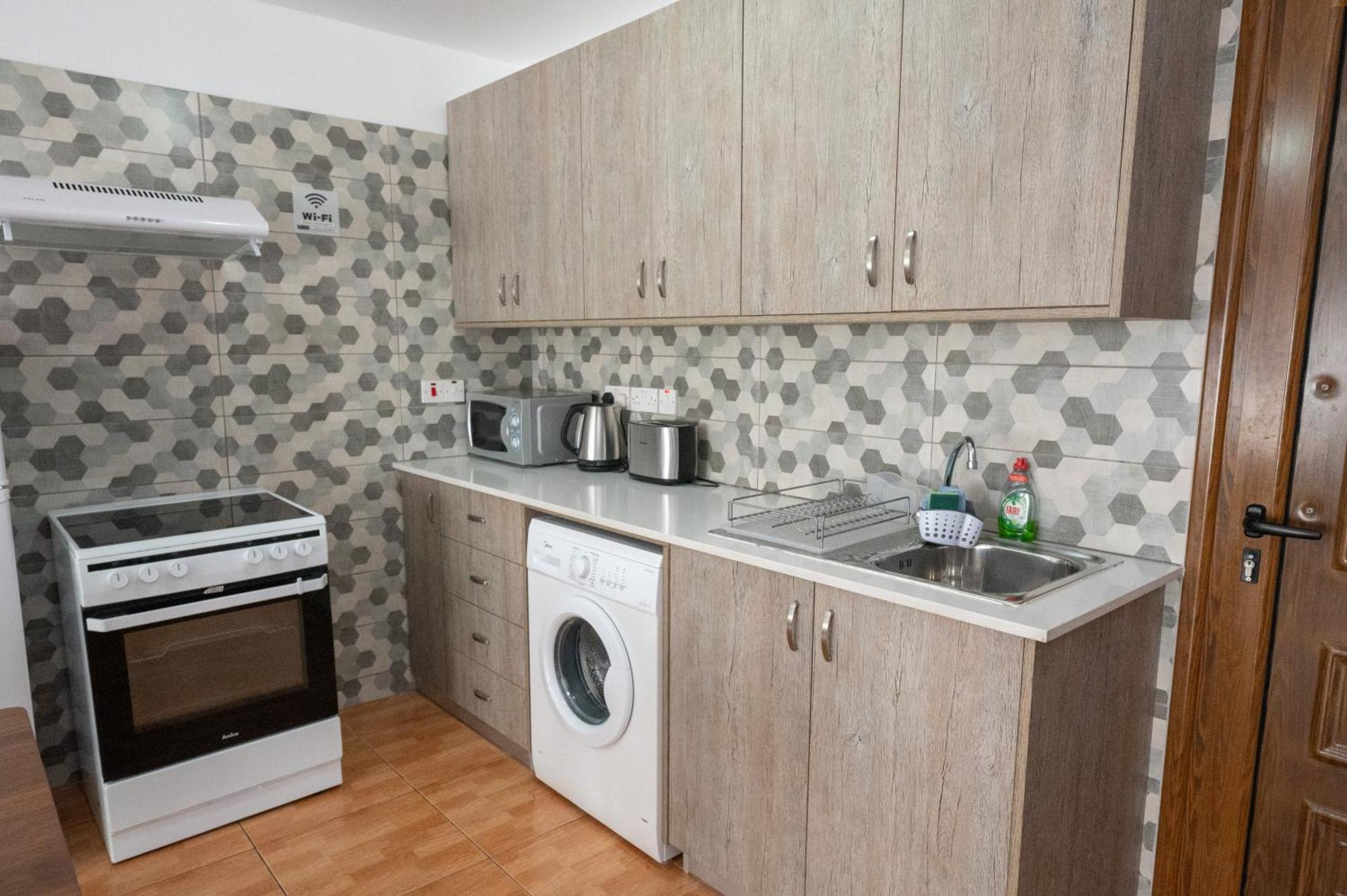 Napa Centrale Suites أيا نابا المظهر الخارجي الصورة