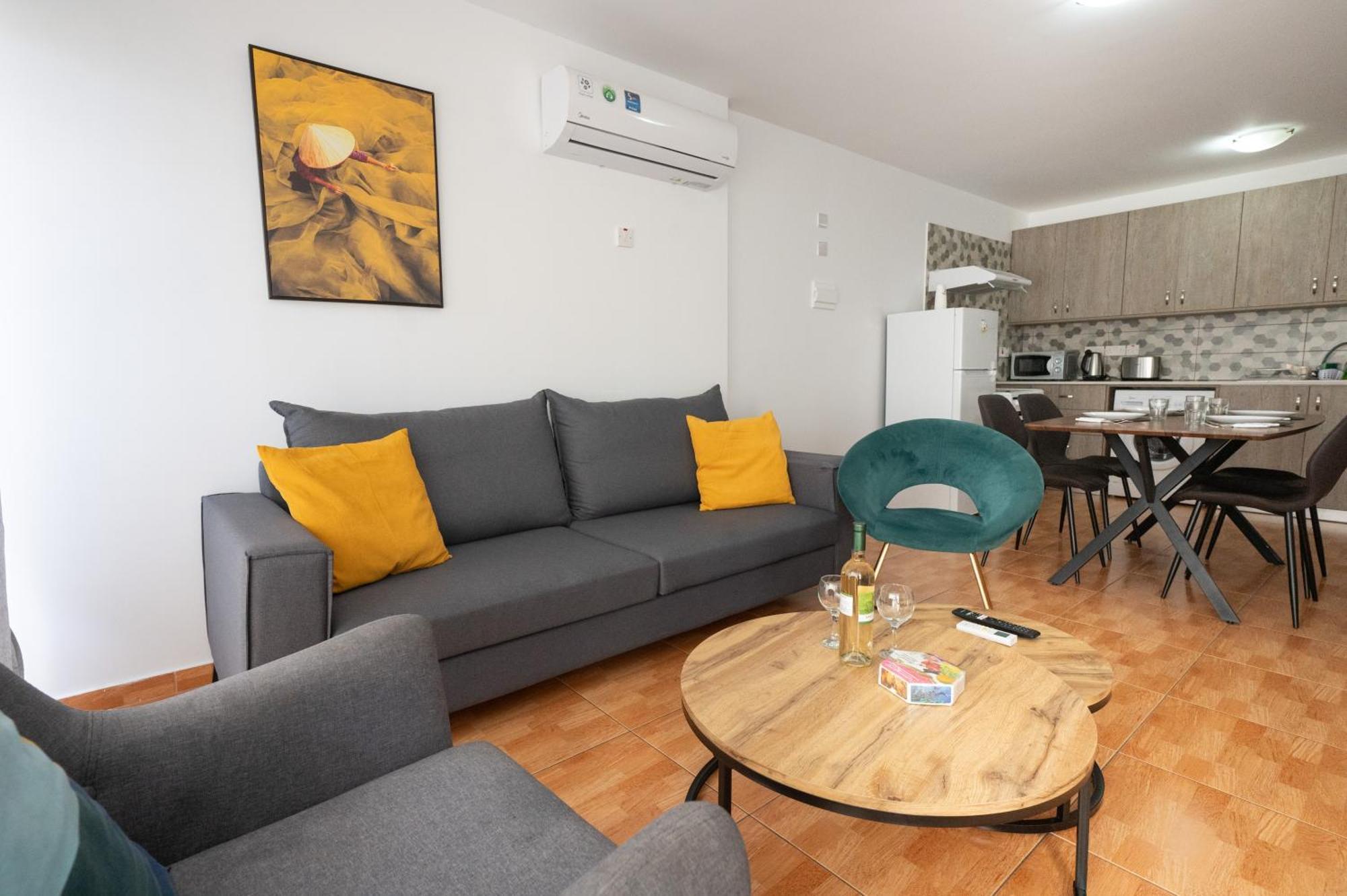 Napa Centrale Suites أيا نابا المظهر الخارجي الصورة